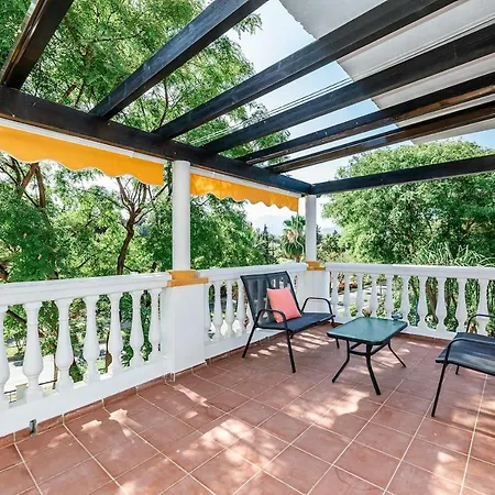 Апартаменты Friends & Family Well Presented Located In La Dama De Noche *